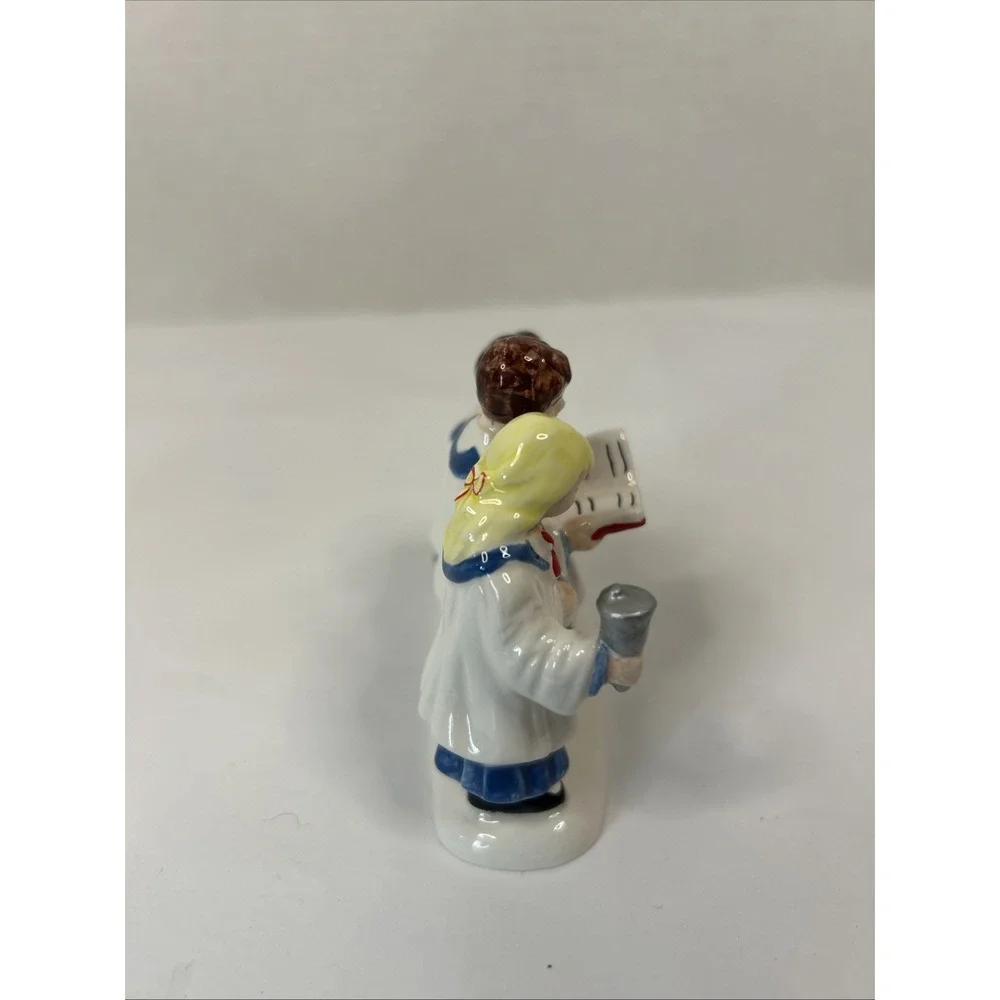 Dept 56 Snow Village Collection SUNDAY SCHOOL SERENADE Read